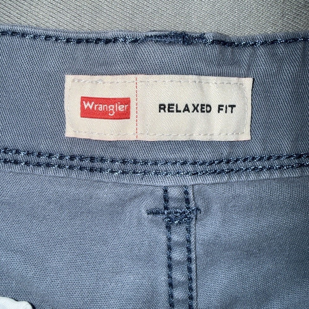 Men's Wrangler Relaxed Fit Utility Workwear Y2K Cargo Shorts Blue Size 34x10 - Picture 7 of 7